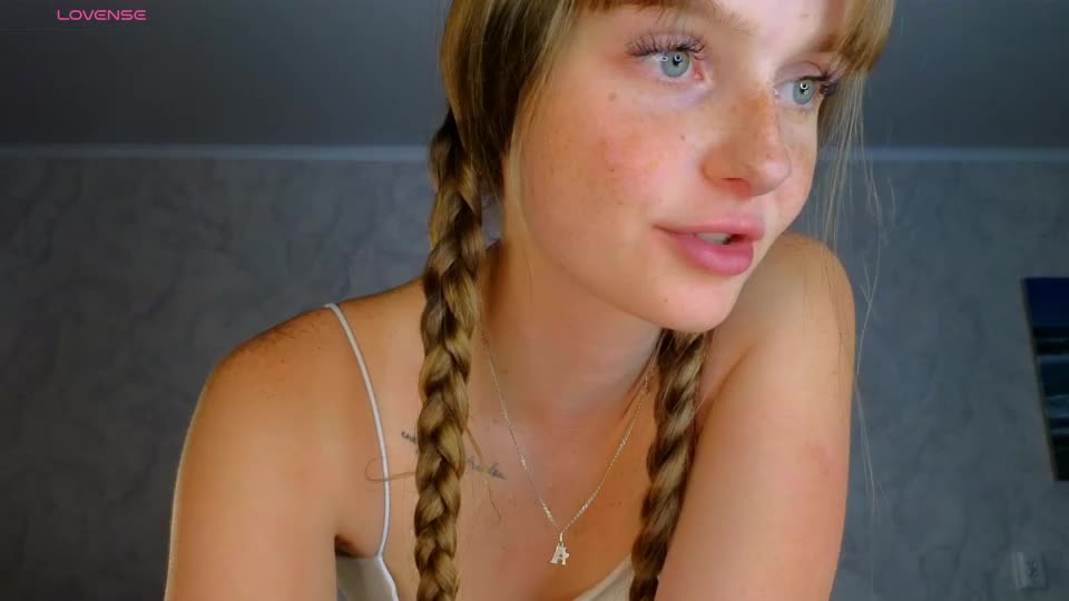 lovelly_molly Live Sex July 19, 2026