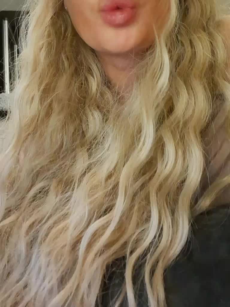 Sofaa Live Sex July 20, 2026