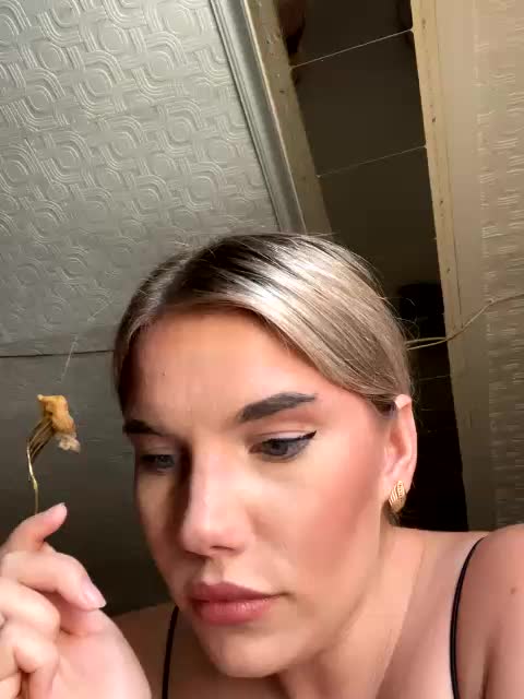 LYALYAtop Live Sex July 20, 2026