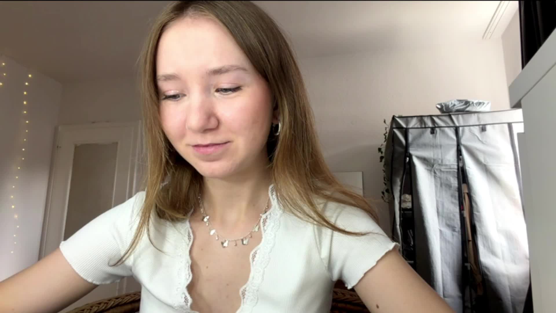 lisasmall Live Sex July 21, 2026