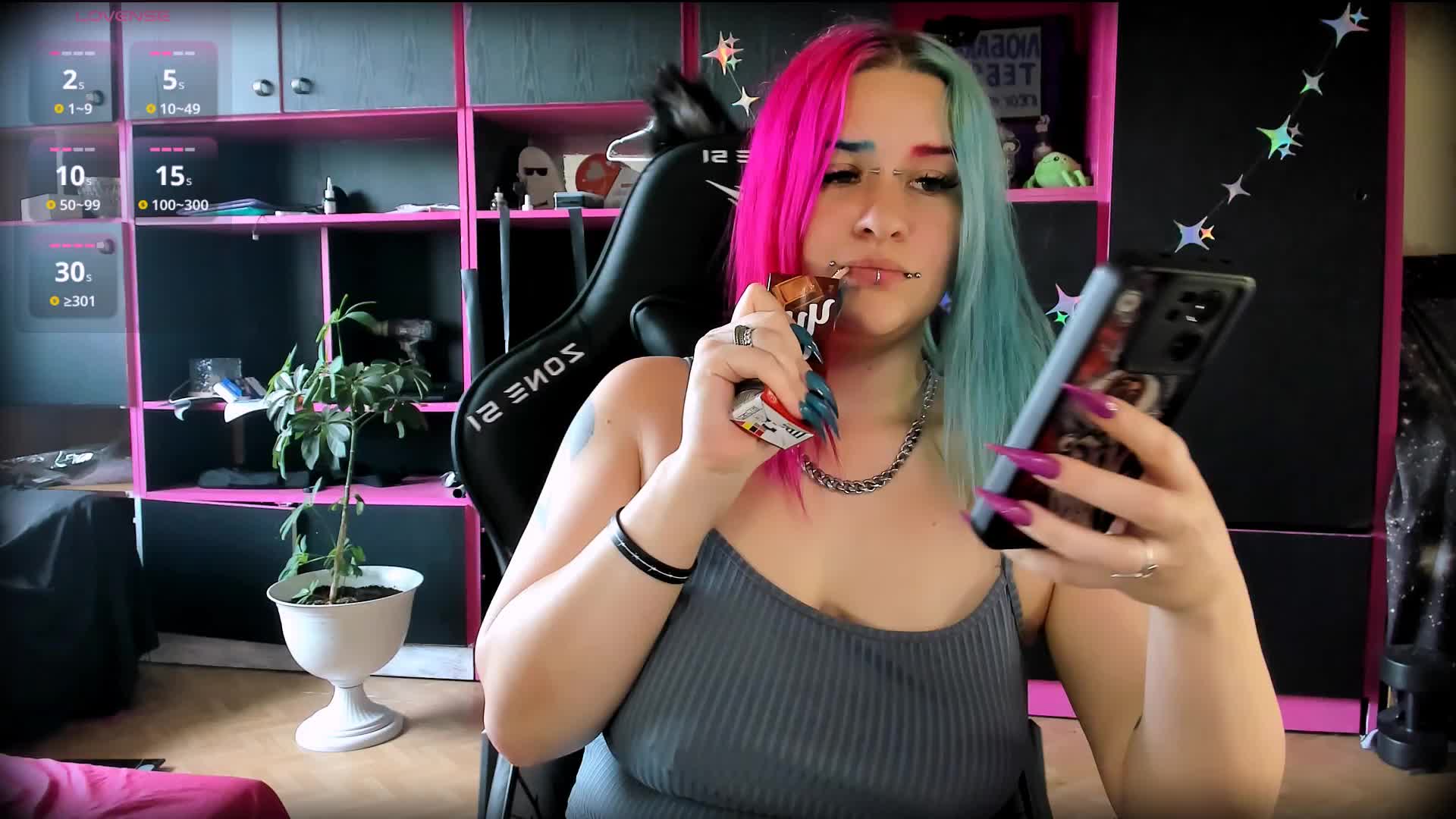 Neon-Baddie Live Sex July 25, 2026