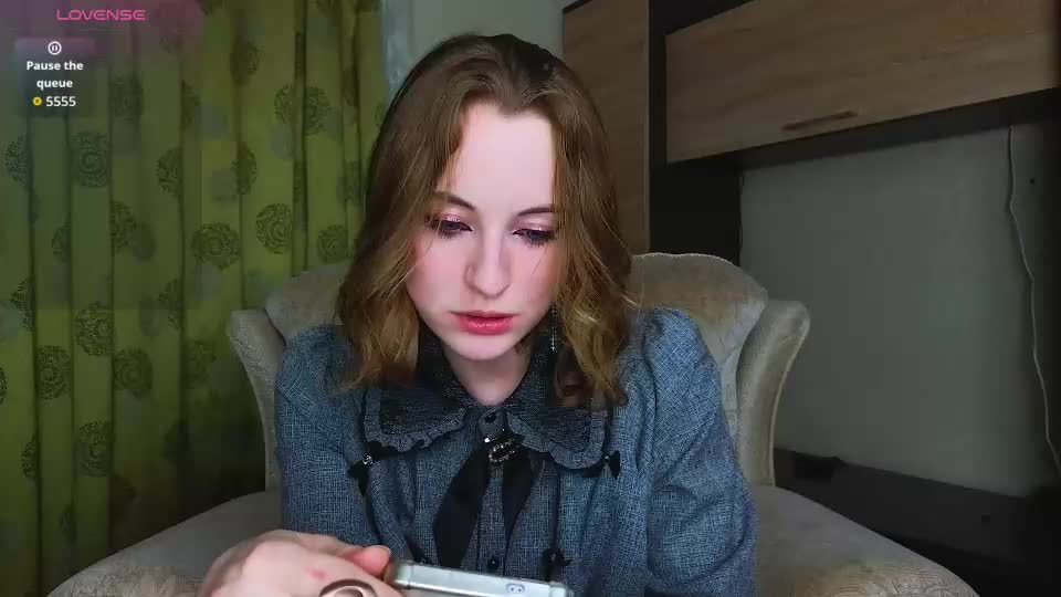 adelina_cowell Live Sex July 25, 2026