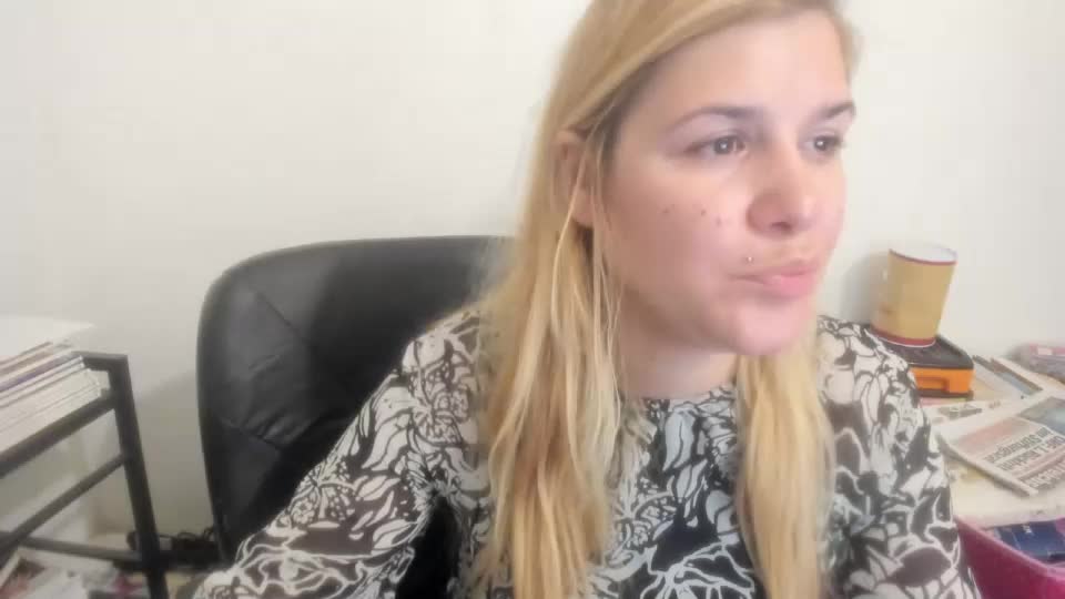 artsyandcraftsy_ Live Sex July 30, 2026