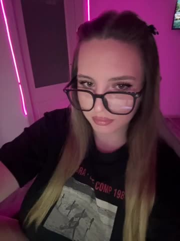 CrisKiss Live Sex August 1, 2026