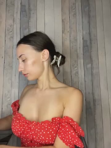 Polli_Kiss Live Sex August 2, 2026