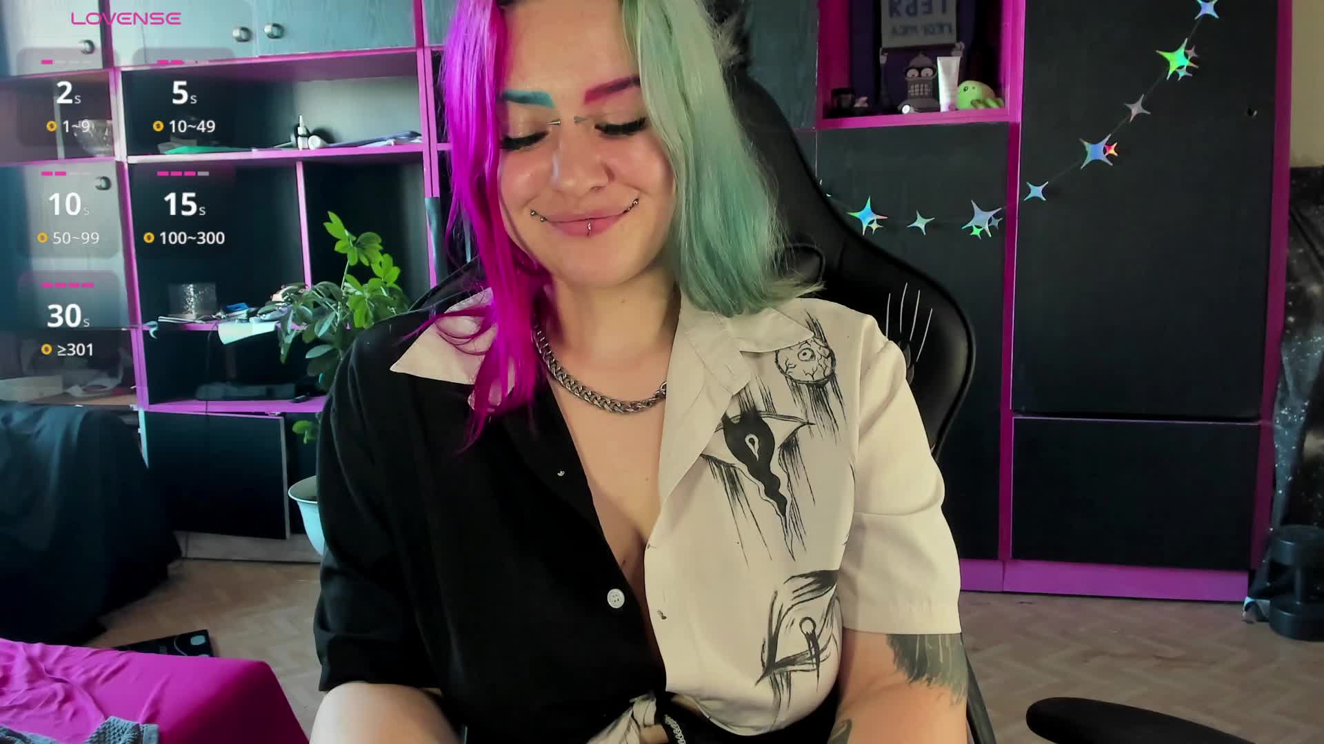 Neon-Baddie Live Sex August 4, 2026