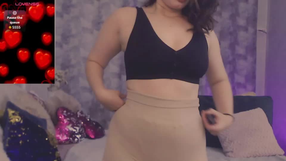 britneybarker Live Sex August 6, 2026
