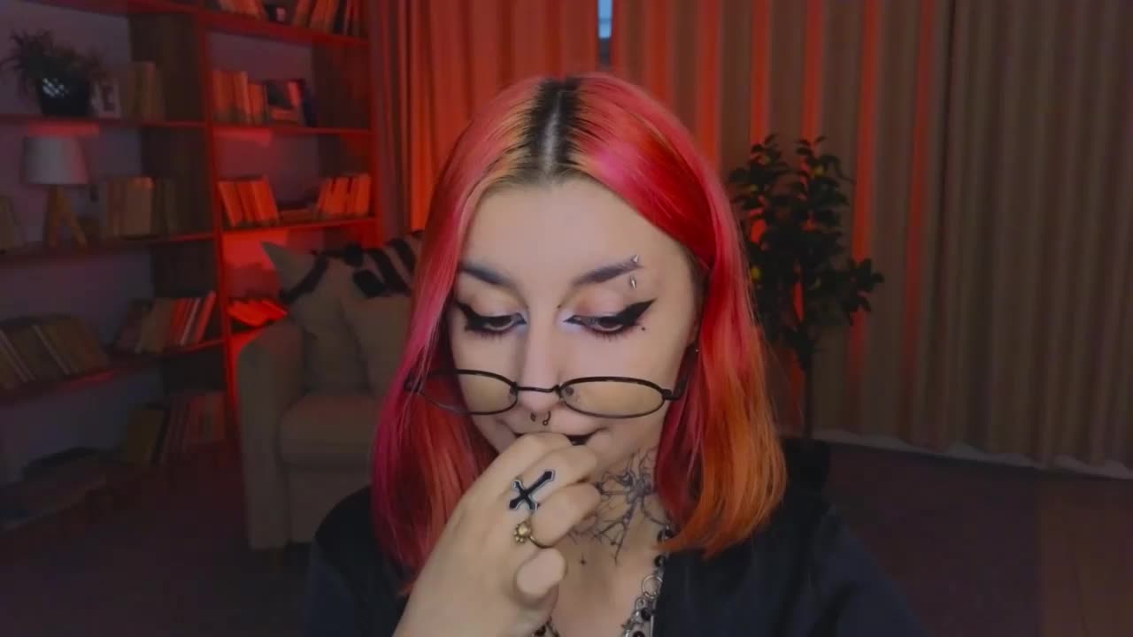 MistressMarcelline Live Sex August 6, 2026