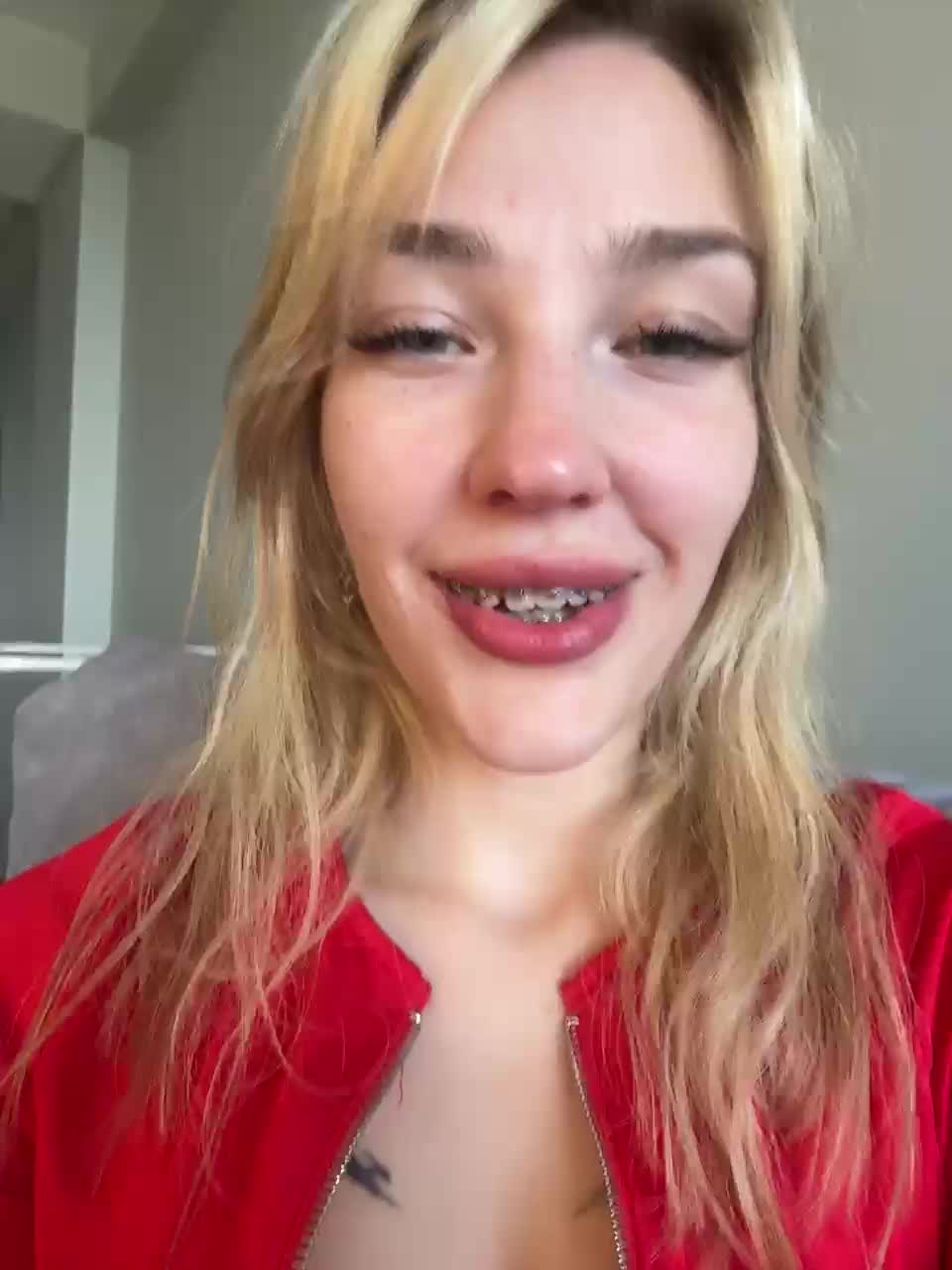 AlinnaAnnila Live Sex August 7, 2026
