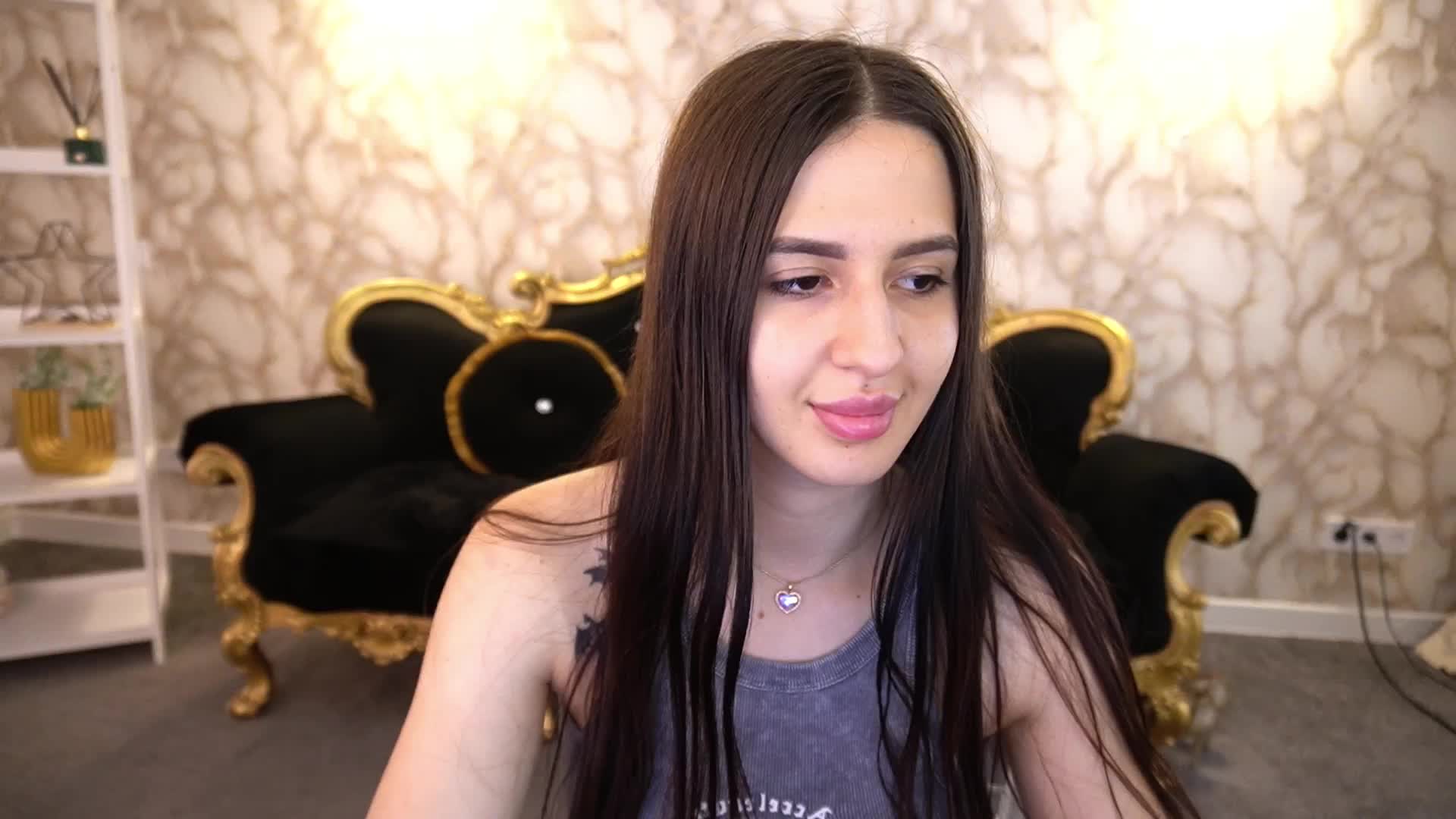 AlesiaDessmond Live Sex August 7, 2026
