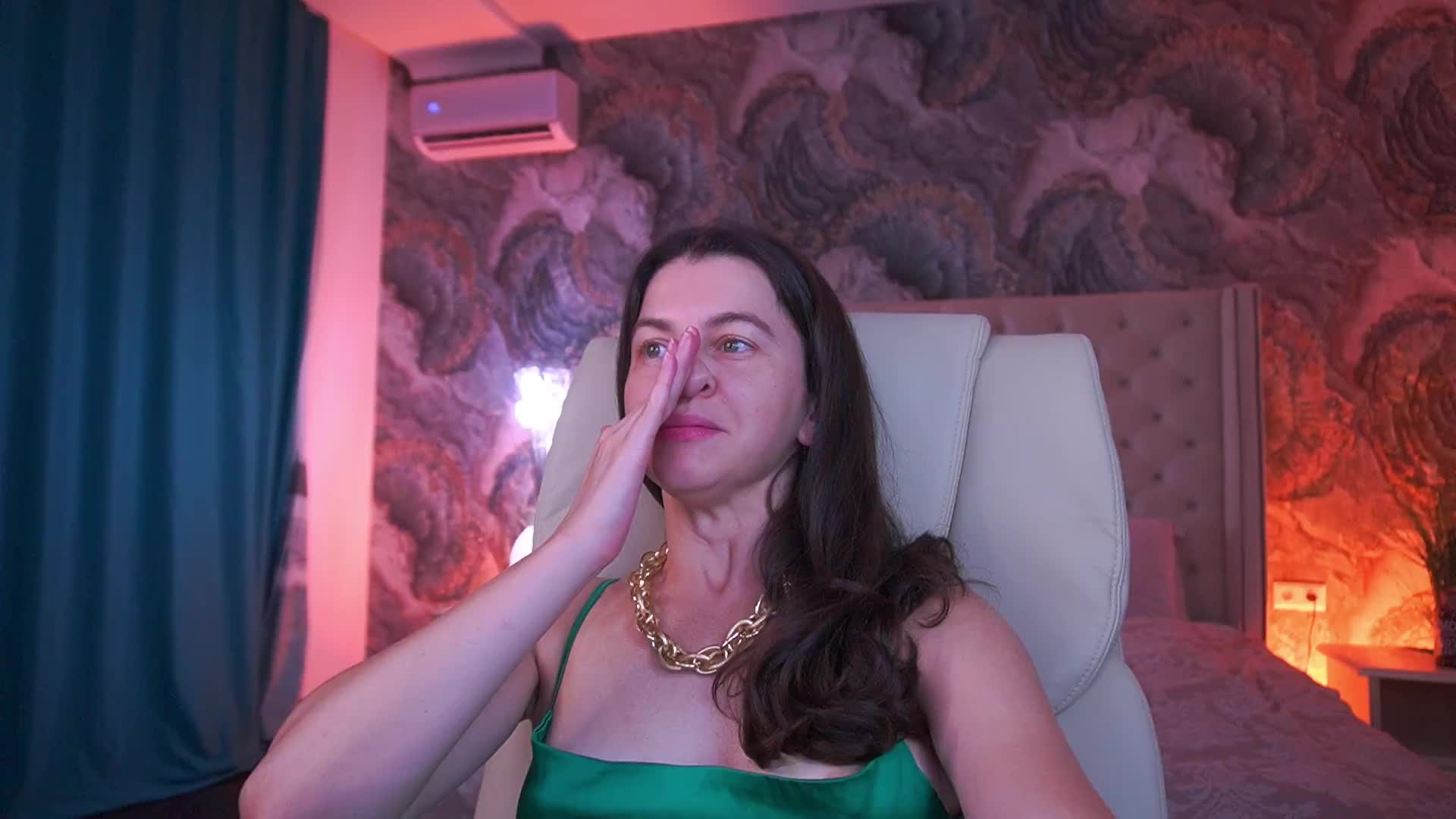 LittleJulii Live Sex August 7, 2026
