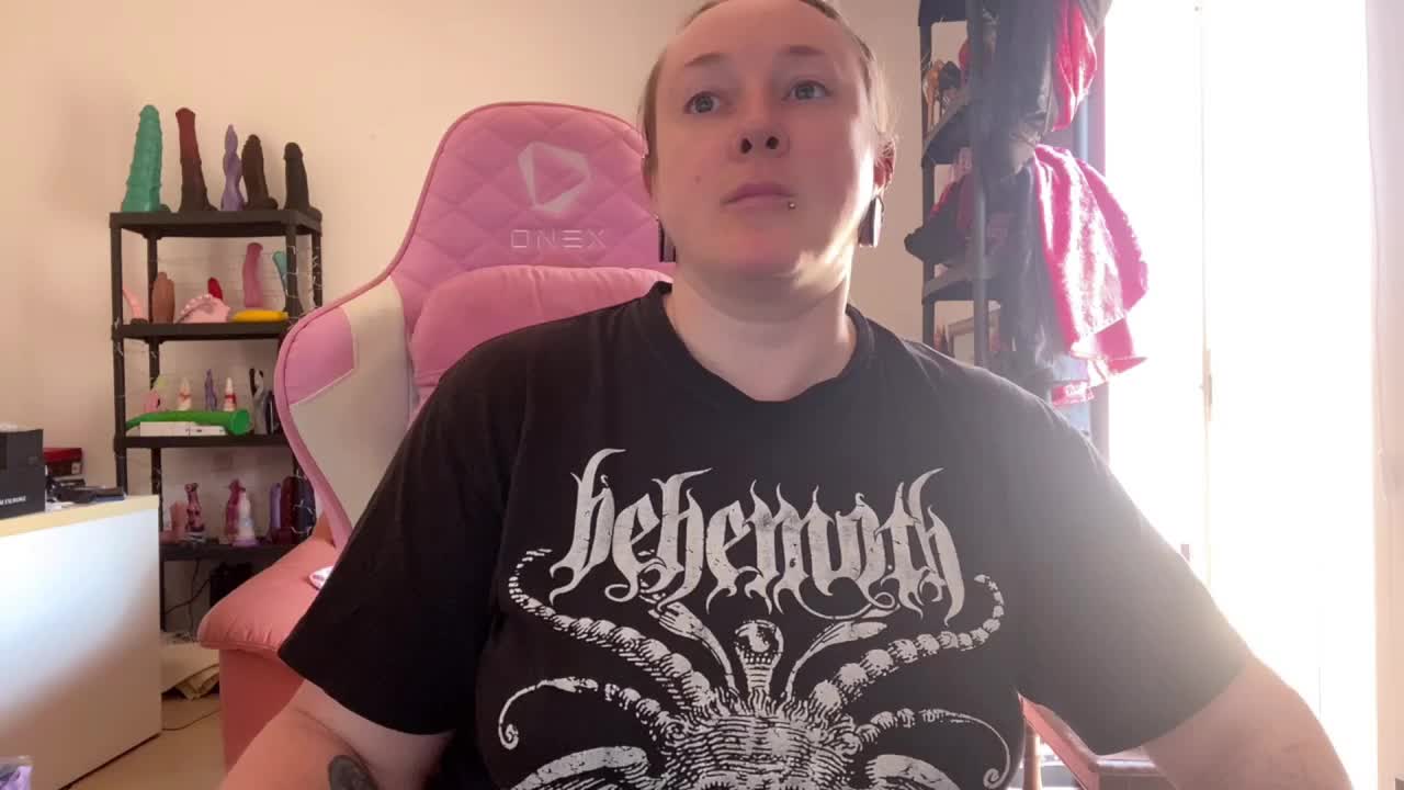 NylonQueen Live Sex August 11, 2026