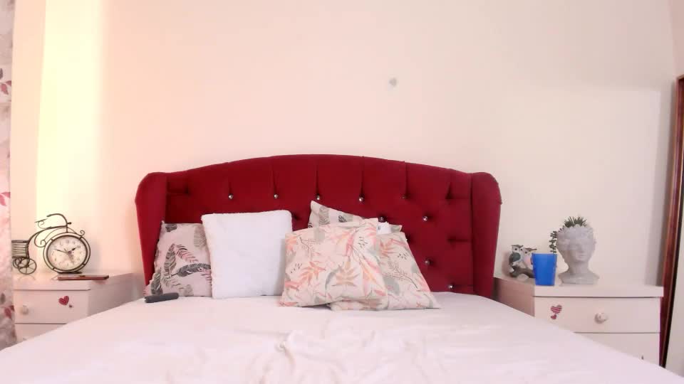 roxybigass Live Sex August 12, 2026