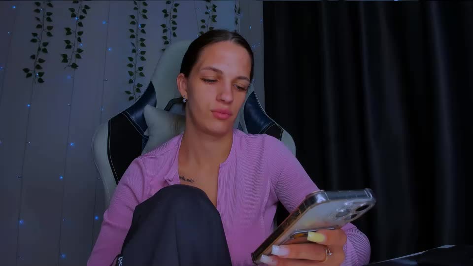 karla_lim Live Sex August 13, 2026