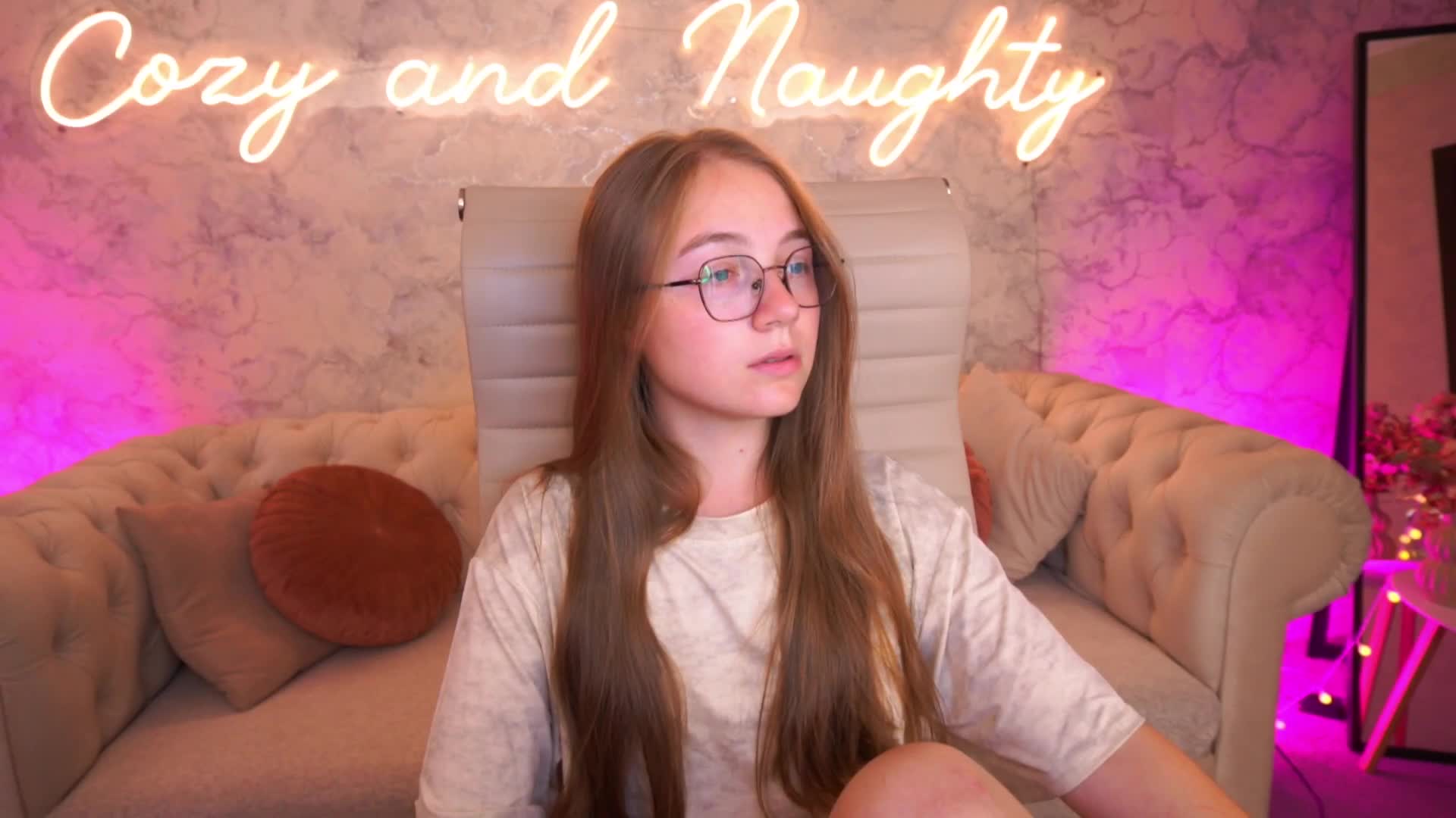 ArrinaWairr Live Sex August 13, 2026