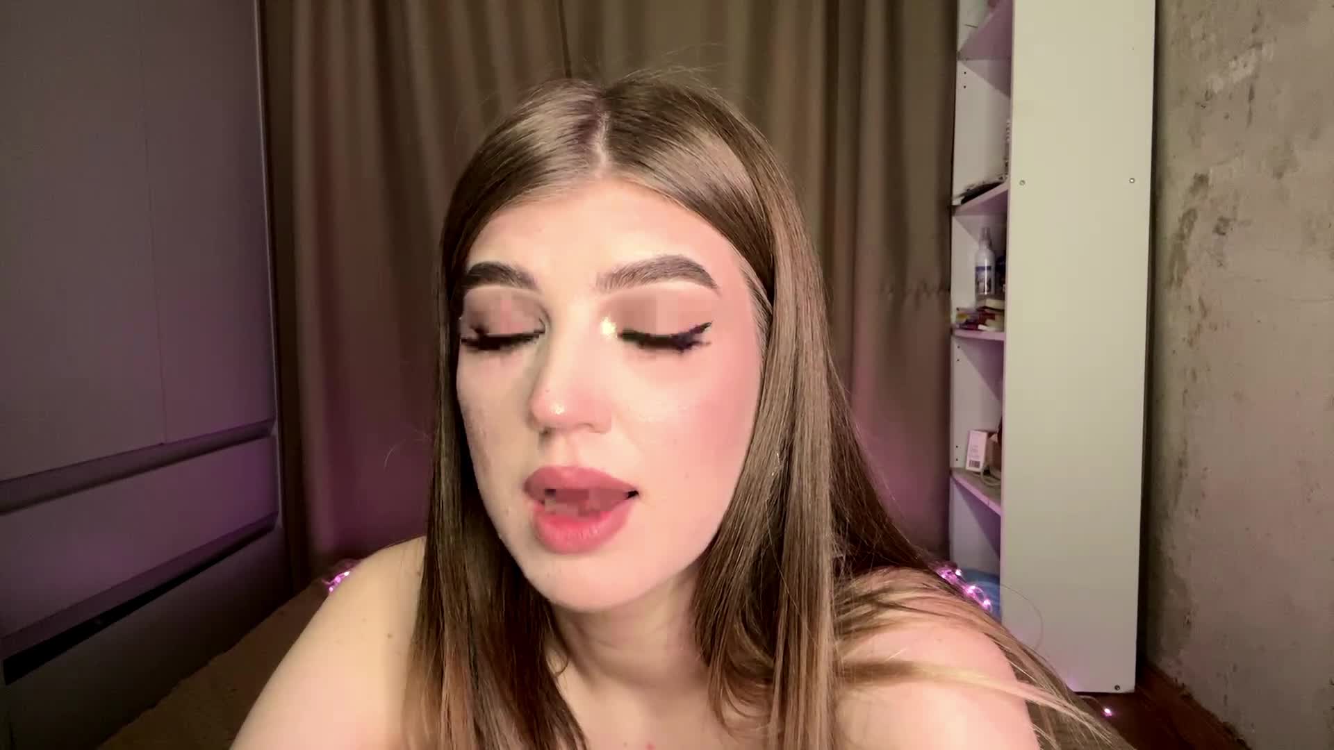 KathieBanister Live Sex August 14, 2026