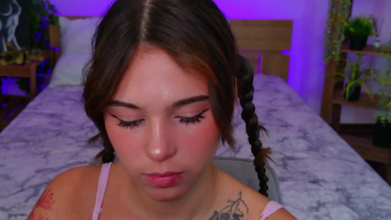 CoralineJones Live Sex August 14, 2026
