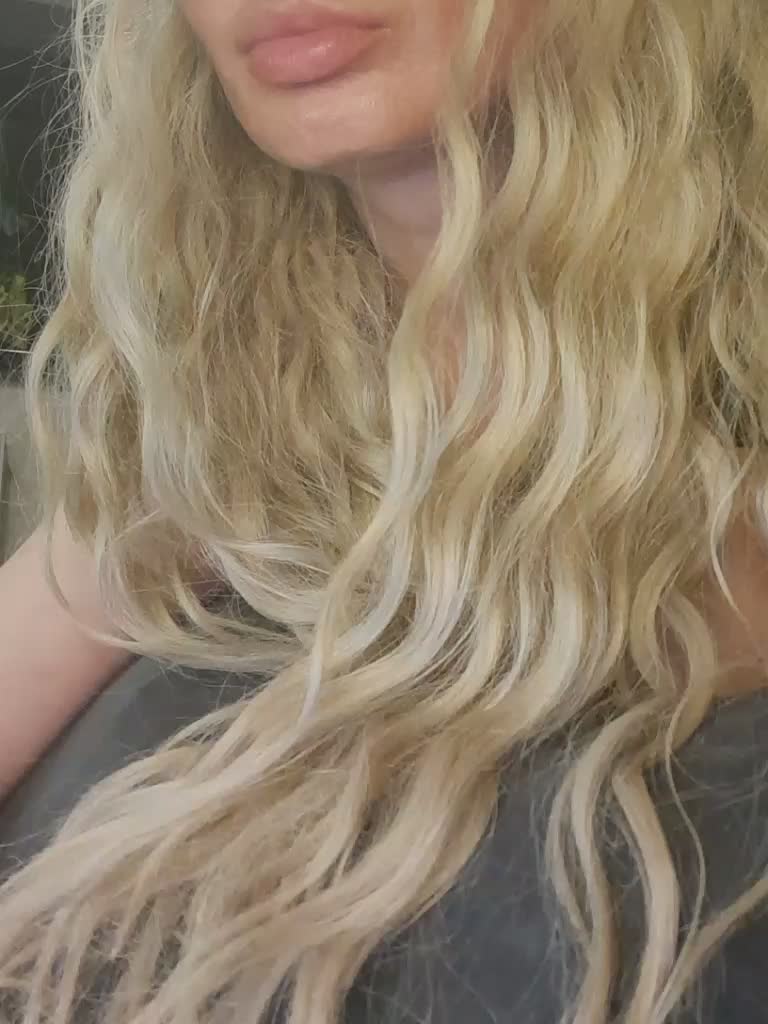 Sofaa Live Sex August 15, 2026
