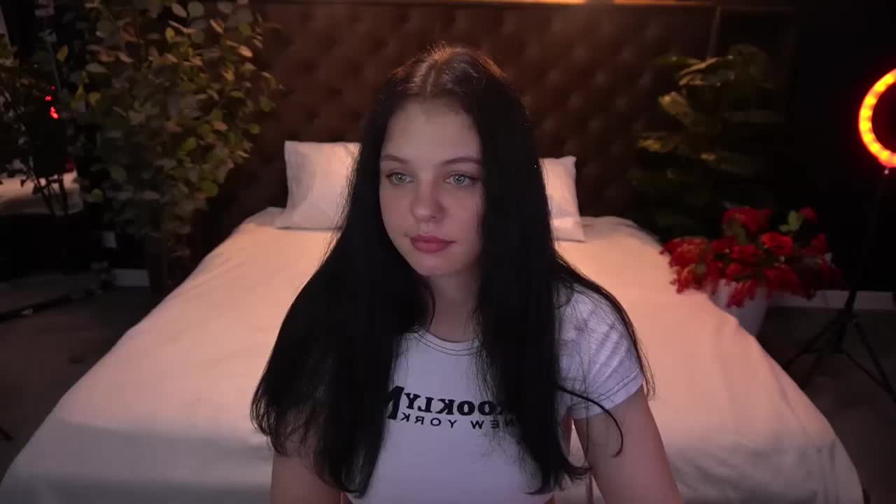SnowWhiti Live Sex August 15, 2026