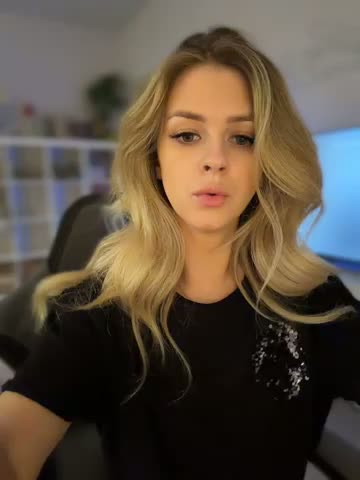 Love_Bri Live Sex August 16, 2026