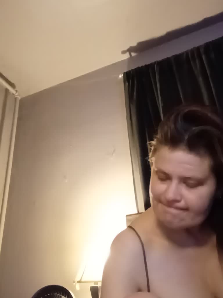 JulietteLatte81 Live Sex August 16, 2026
