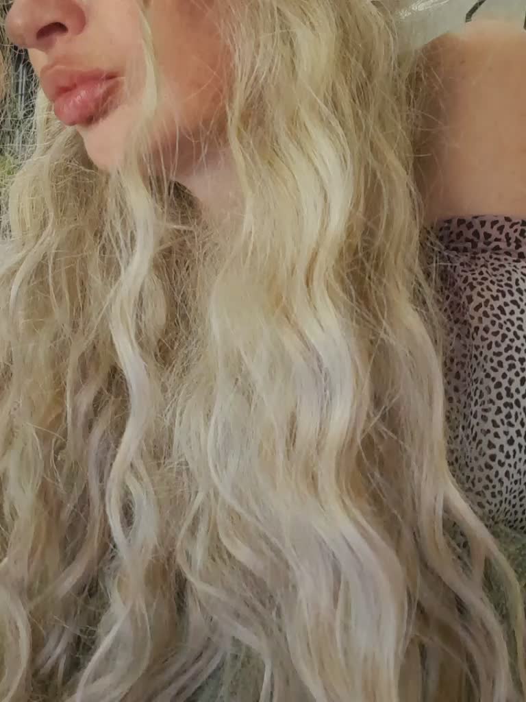 Sofaa Live Sex August 16, 2026