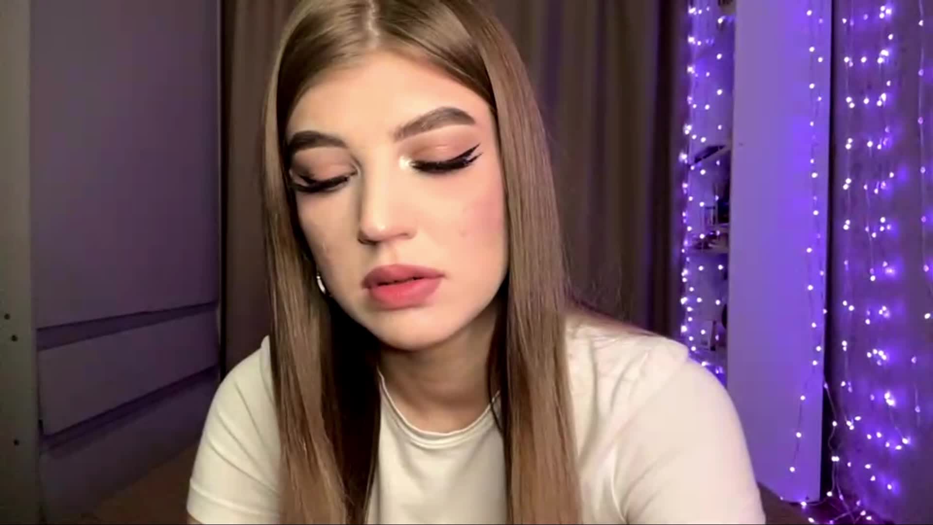 KathieBanister Live Sex August 17, 2026
