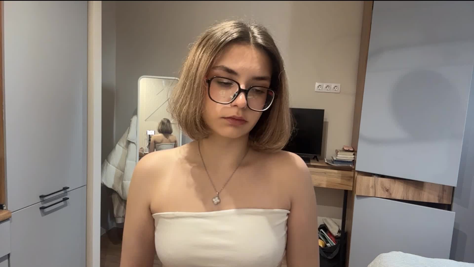 AlbaMihelcic Live Sex August 17, 2026