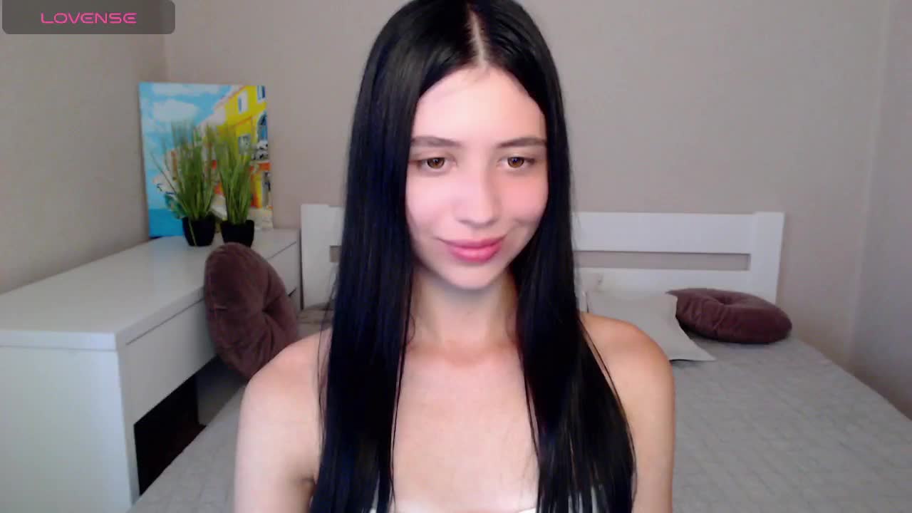 LindaSei Live Sex August 18, 2026