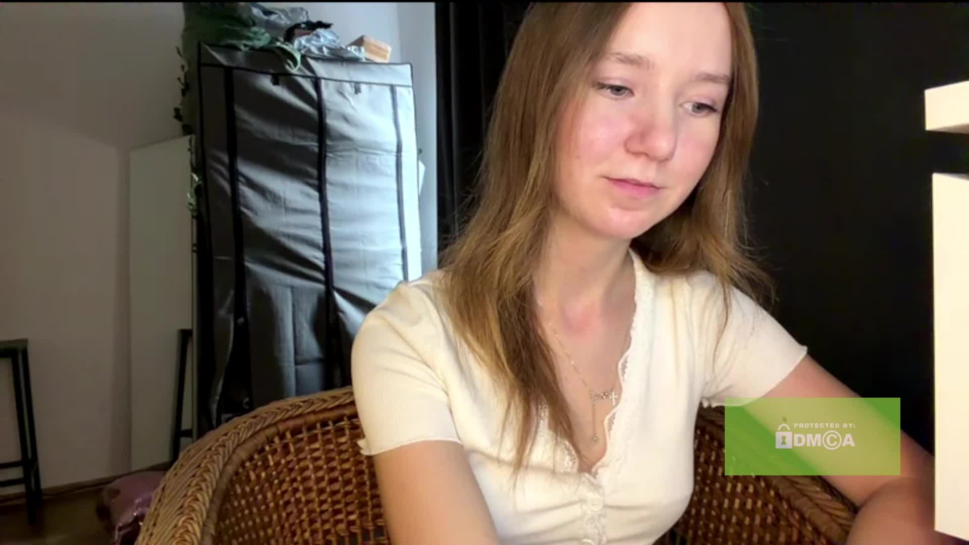 lisasmall Live Sex August 18, 2026