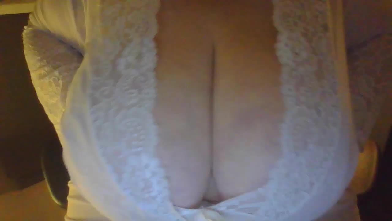 Zlaya_Mamochka_suka Live Sex August 18, 2026