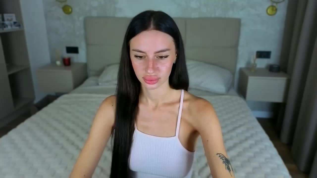 SnowWhiteee Live Sex August 18, 2026