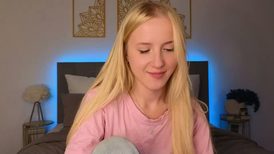adele_armas Live Sex August 18, 2026