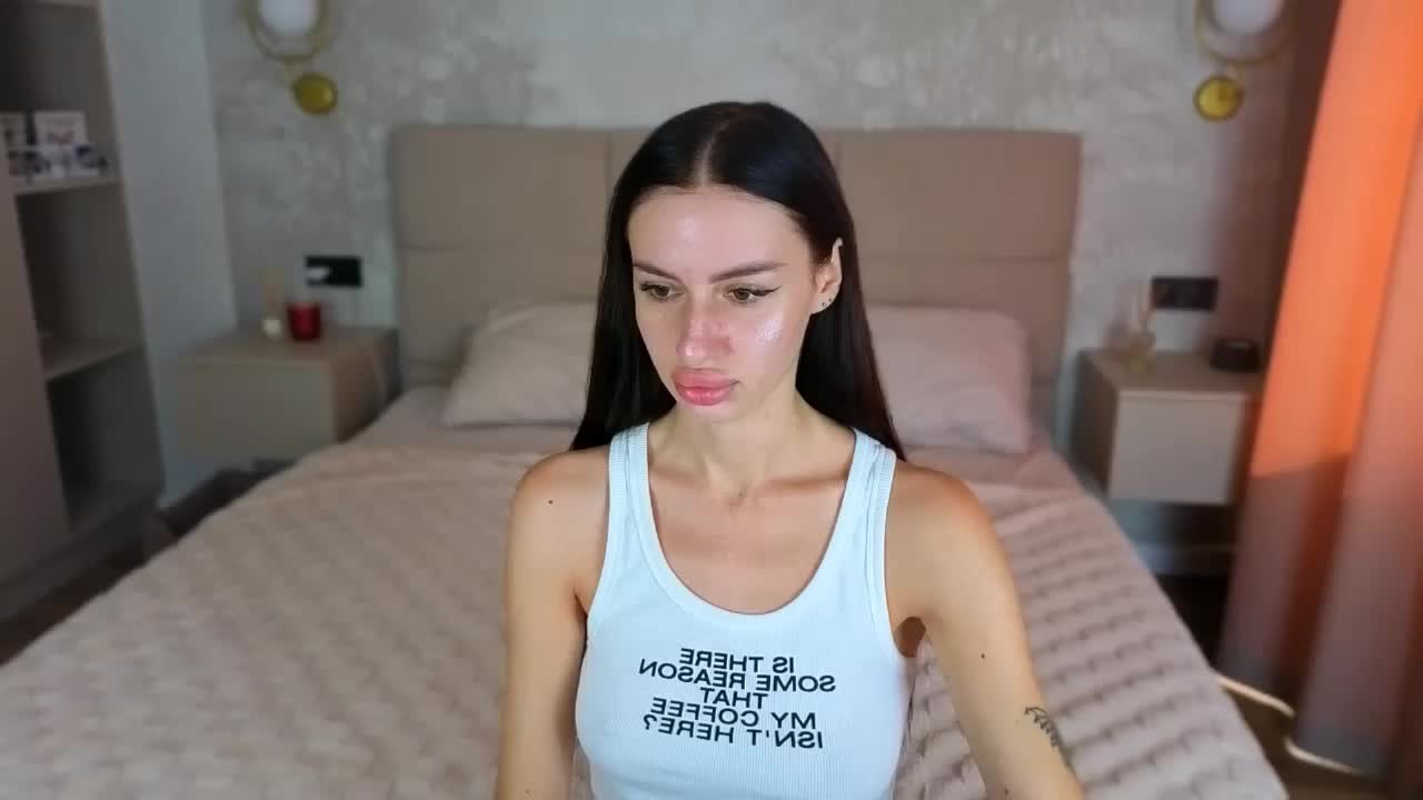 SnowWhiteee Live Sex August 18, 2026
