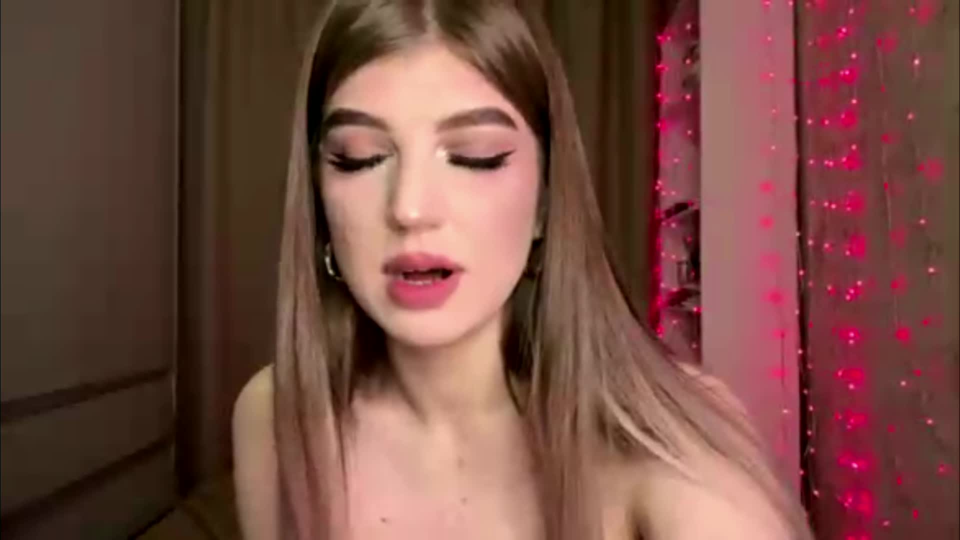 KathieBanister Live Sex August 19, 2026