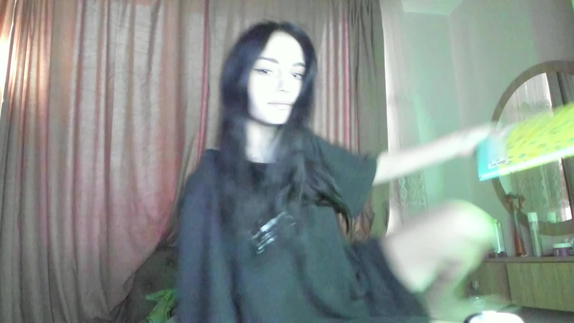 lesyalis Live Sex August 19, 2026