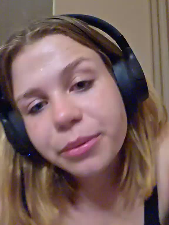Alexandracore Live Sex August 19, 2026