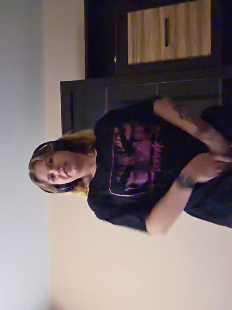 Alexandracore Live Sex August 19, 2026