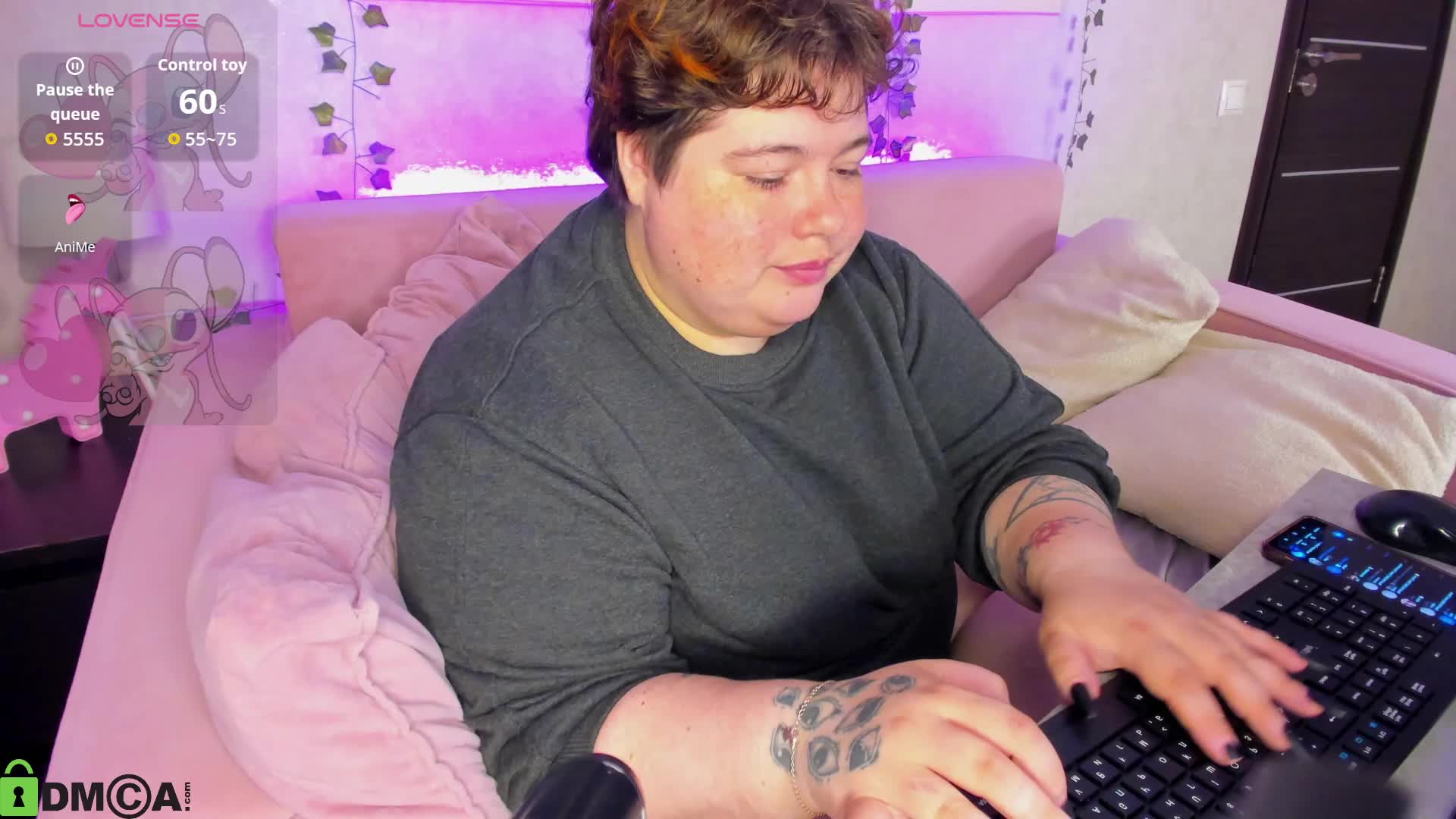 Sew-Sunny Live Sex August 19, 2026