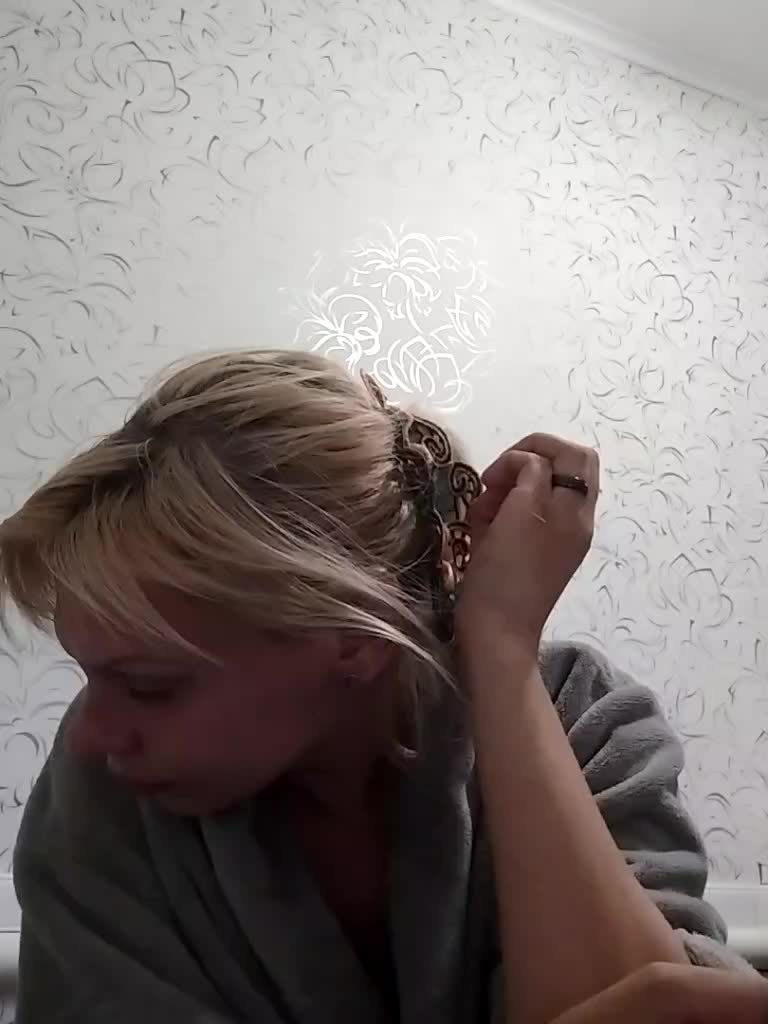 JulieSilver Live Sex August 19, 2026