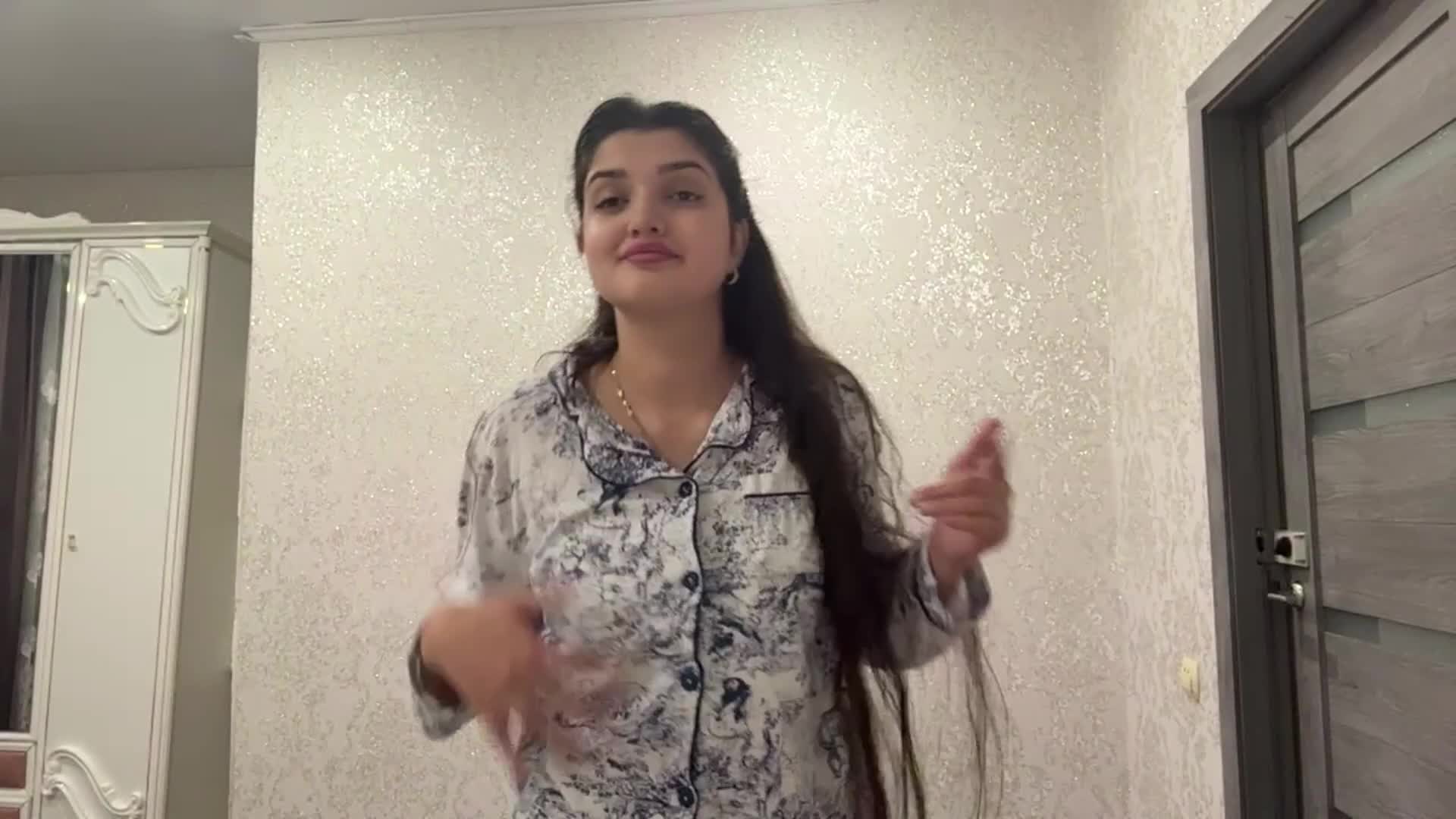 Izabel Live Sex August 20, 2026
