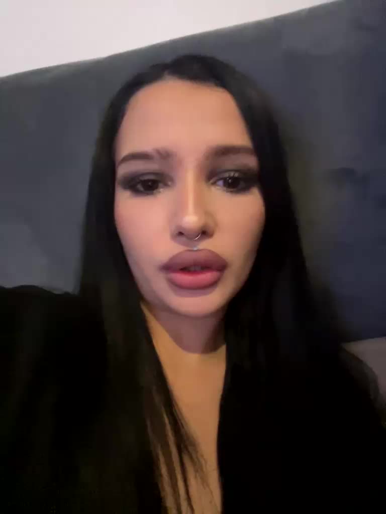 camillaa Live Sex August 20, 2026