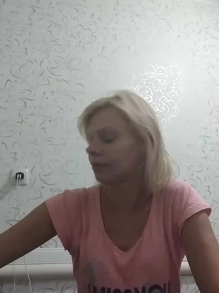 JulieSilver Live Sex August 21, 2026