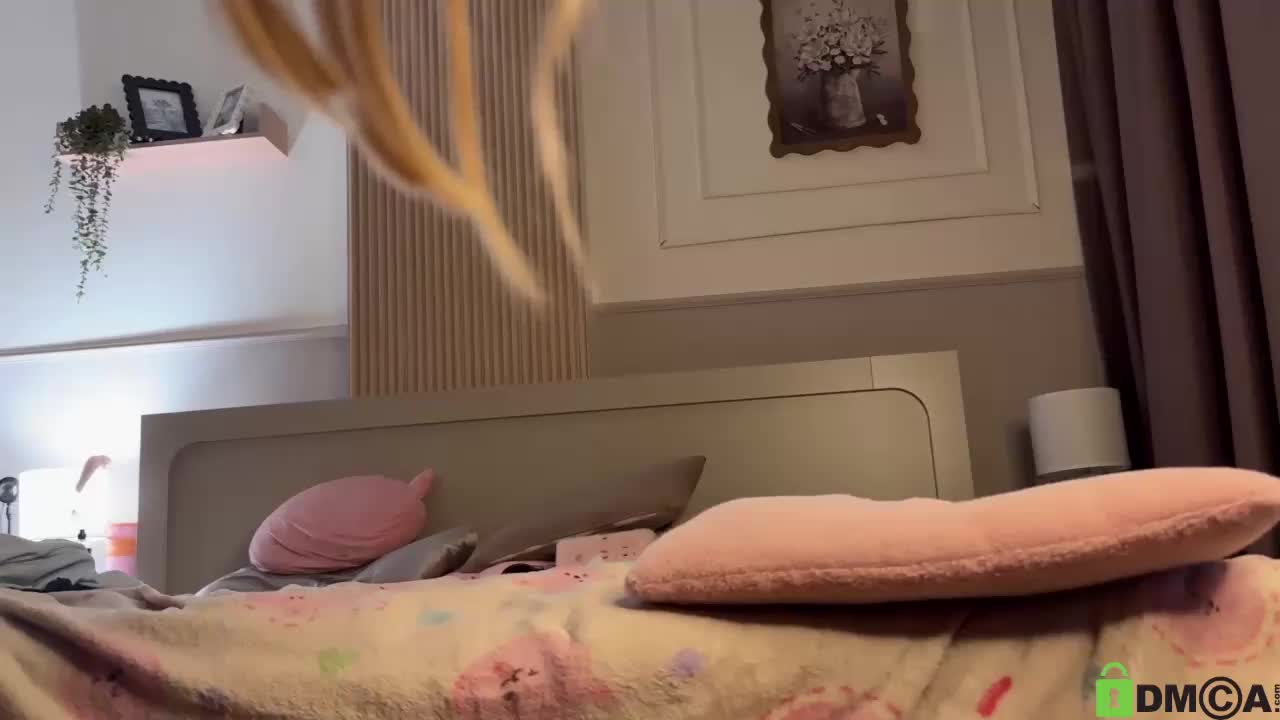 lizzyMeoww Live Sex August 21, 2026
