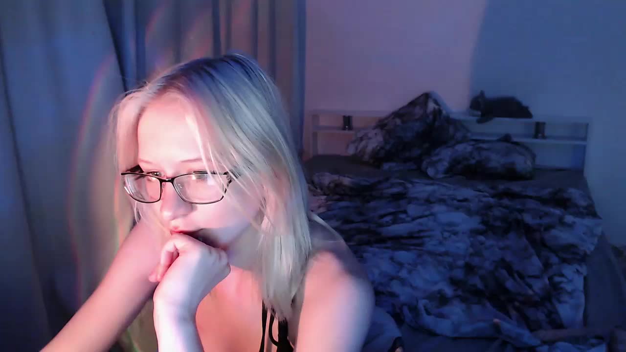 ChloeElegia Live Sex August 23, 2026