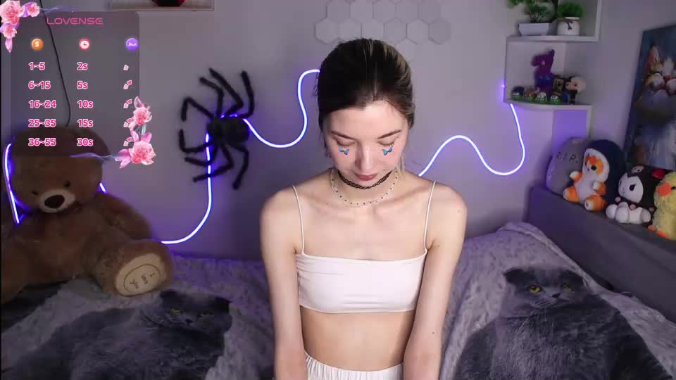 emmie_everly Live Sex August 25, 2026