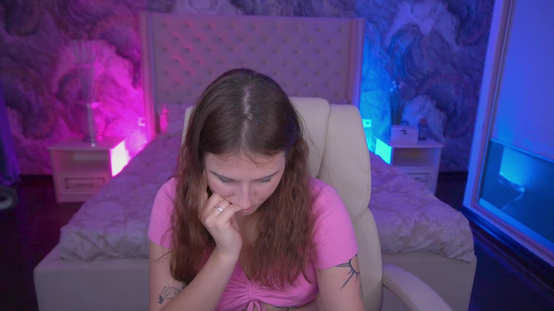 VikVikLove Live Sex August 25, 2026
