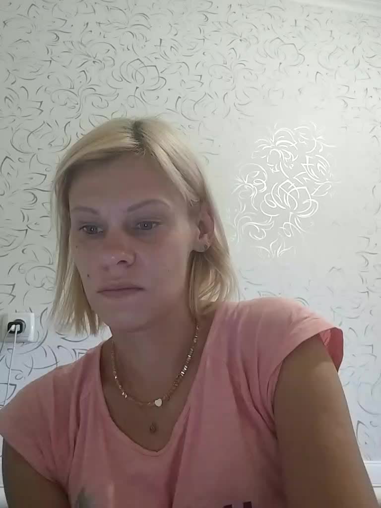 JulieSilver Live Sex August 25, 2026