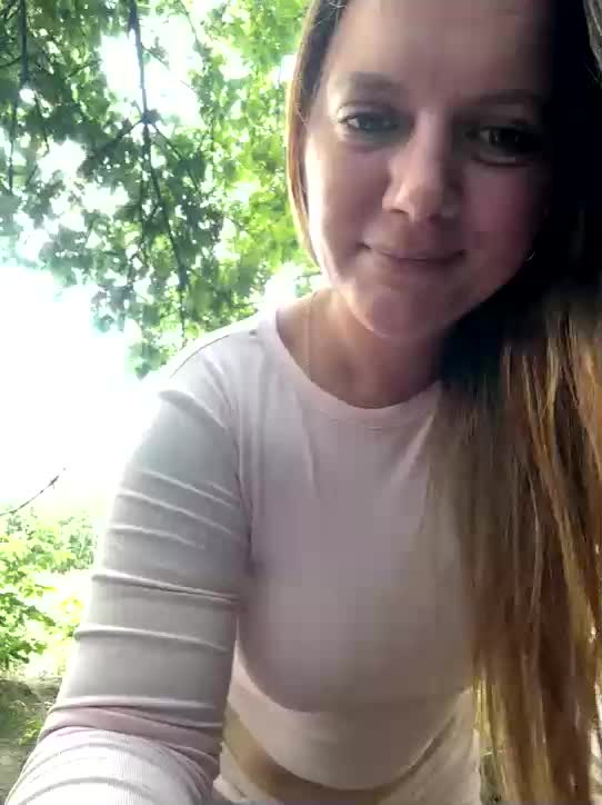 Alissass Live Sex August 25, 2026