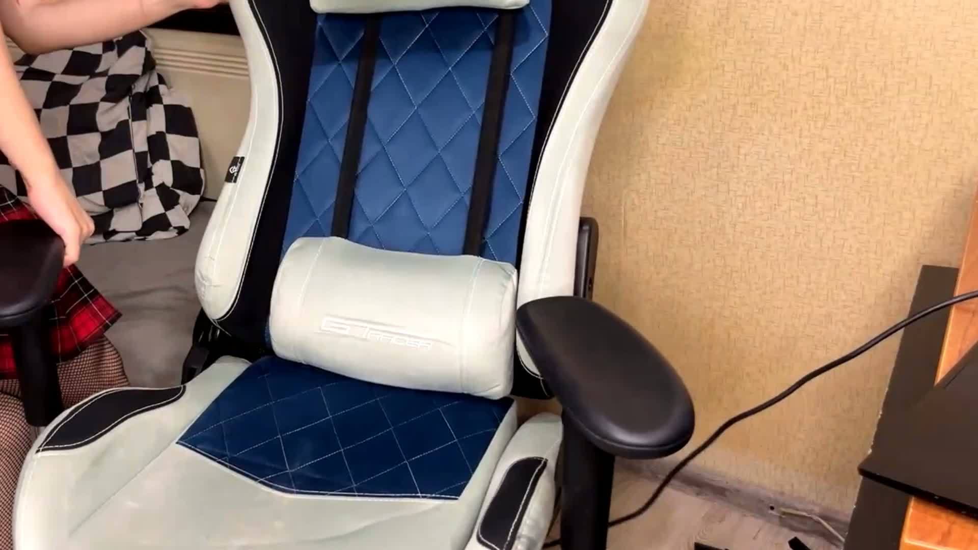 lilSilvian Live Sex August 25, 2026